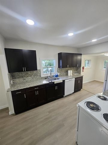 1221 S Congress Street, Ypsilanti, MI 48197