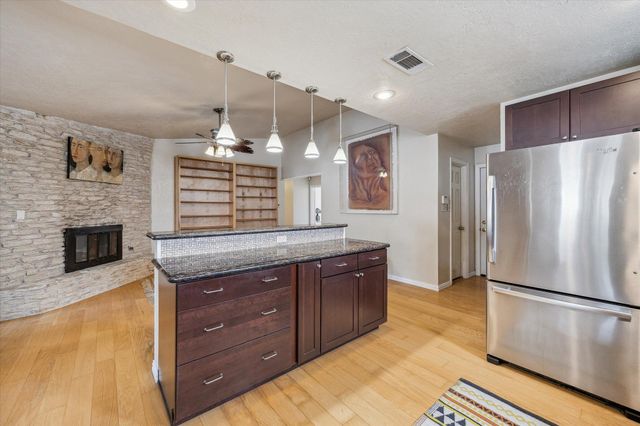 6702 Langston DR, Austin, TX 78723