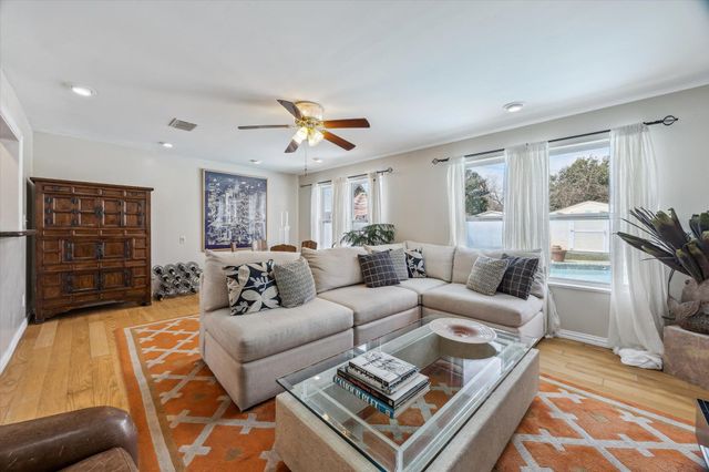 6702 Langston DR, Austin, TX 78723