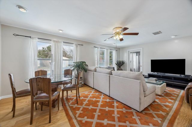 6702 Langston DR, Austin, TX 78723