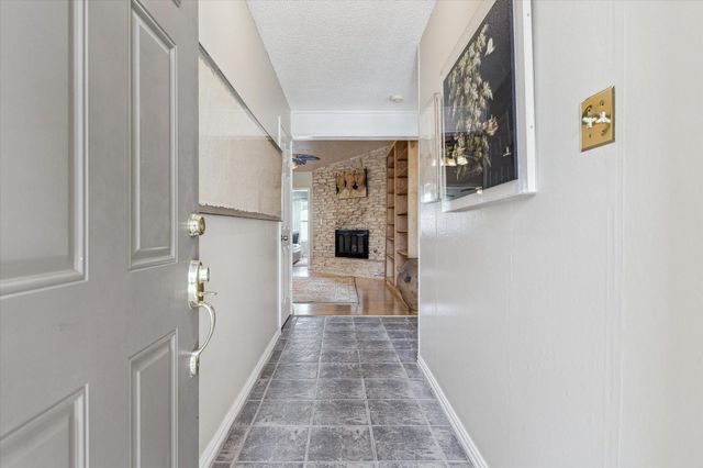 6702 Langston DR, Austin, TX 78723