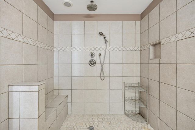 6702 Langston DR, Austin, TX 78723