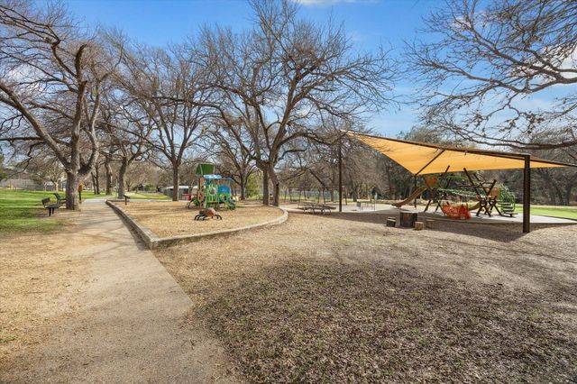 6702 Langston DR, Austin, TX 78723