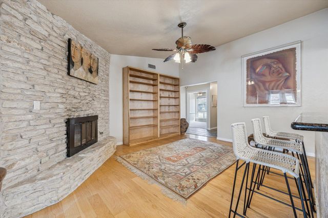 6702 Langston DR, Austin, TX 78723