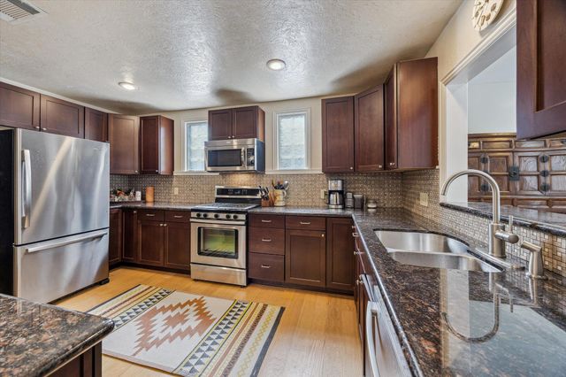 6702 Langston DR, Austin, TX 78723