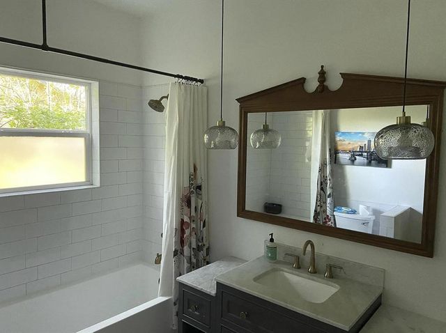 1233 Delano ST, Austin, TX 78721