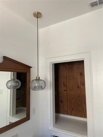 1233 Delano ST, Austin, TX 78721
