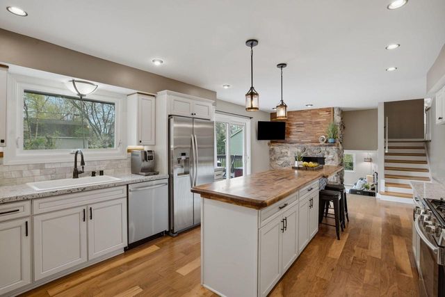 3941 Brook ROAD, Franksville, WI 53126