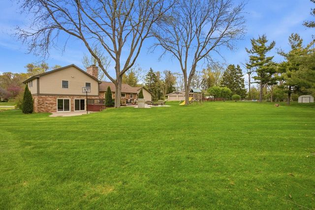 3941 Brook ROAD, Franksville, WI 53126