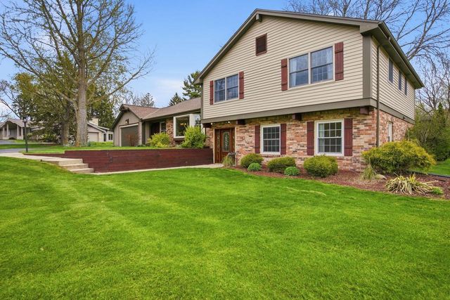 3941 Brook ROAD, Franksville, WI 53126