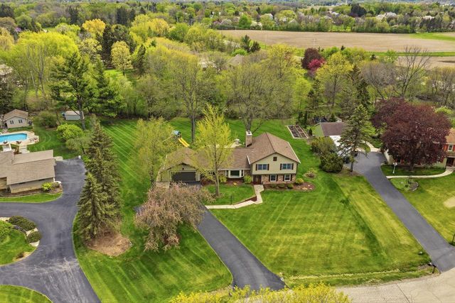 3941 Brook ROAD, Franksville, WI 53126