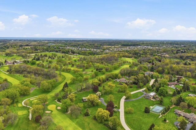 3941 Brook ROAD, Franksville, WI 53126