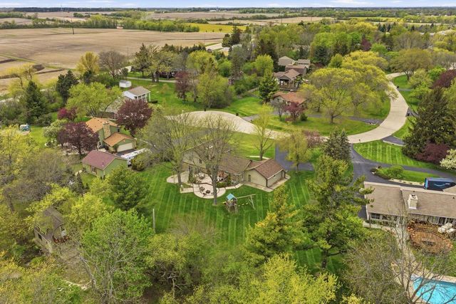 3941 Brook ROAD, Franksville, WI 53126