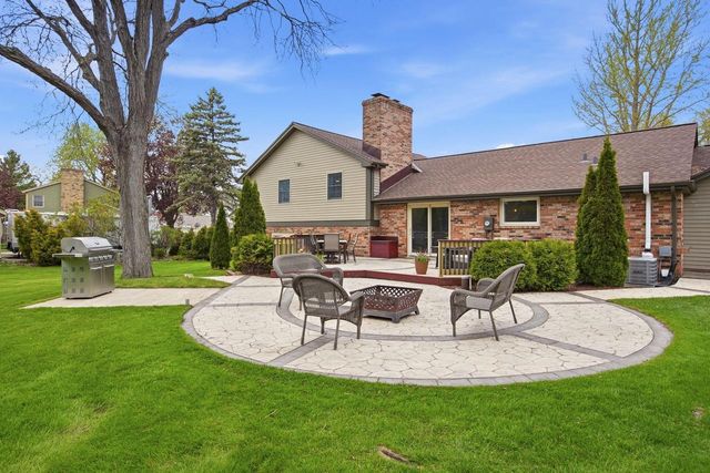 3941 Brook ROAD, Franksville, WI 53126