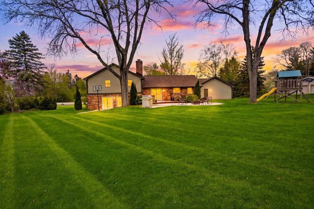 3941 Brook ROAD, Franksville, WI 53126