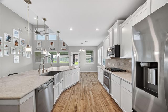 9607 Mystic Way, Mont Belvieu, TX 77523