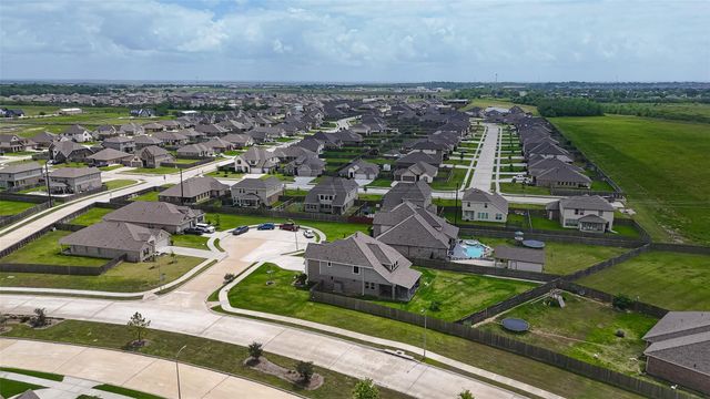 9607 Mystic Way, Mont Belvieu, TX 77523