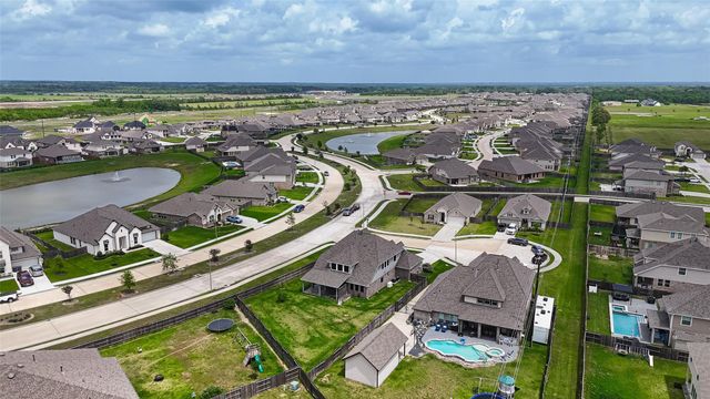 9607 Mystic Way, Mont Belvieu, TX 77523