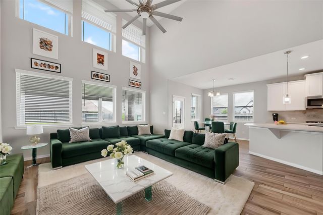 9607 Mystic Way, Mont Belvieu, TX 77523