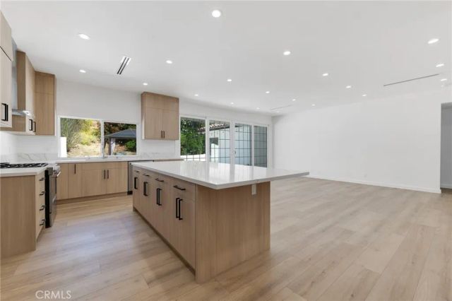 4316 Topanga Canyon, Woodland Hills, CA 91364