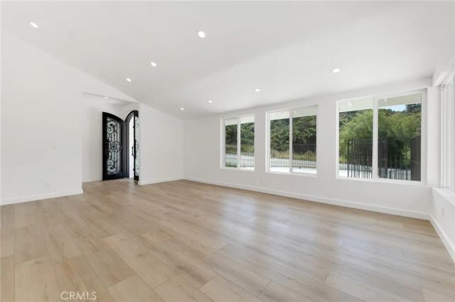 4316 Topanga Canyon, Woodland Hills, CA 91364