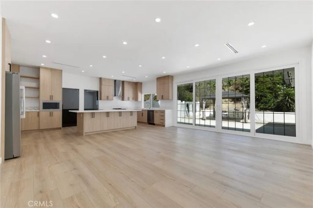 4316 Topanga Canyon, Woodland Hills, CA 91364