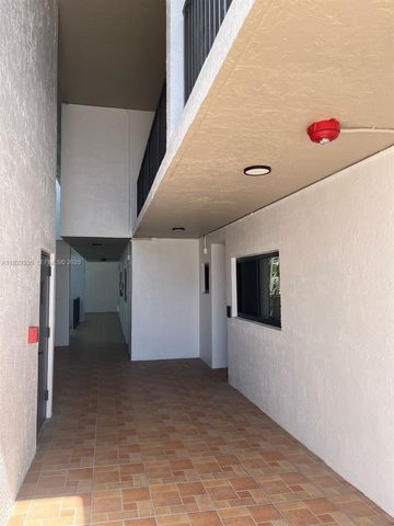 4000 NE 168th St 110A, North Miami Beach, FL 33160