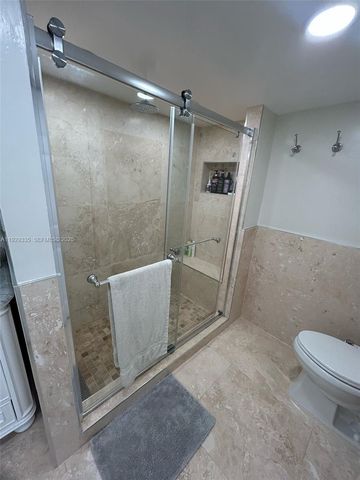 4000 NE 168th St 110A, North Miami Beach, FL 33160