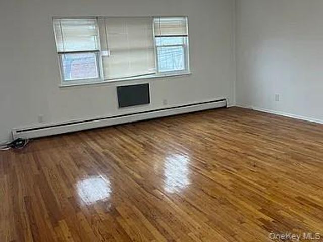 15184 17th Road 2, Whitestone, NY 11357