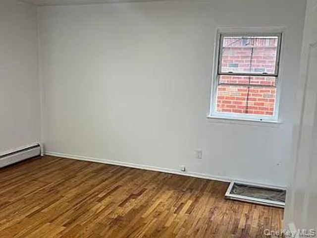 15184 17th Road 2, Whitestone, NY 11357