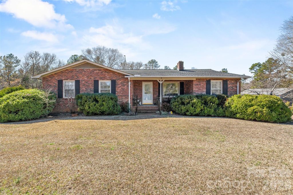 6330 Richburg Road, Great Falls, SC 29055