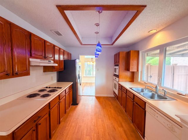 301 Hillside Court, Garland, TX 75043