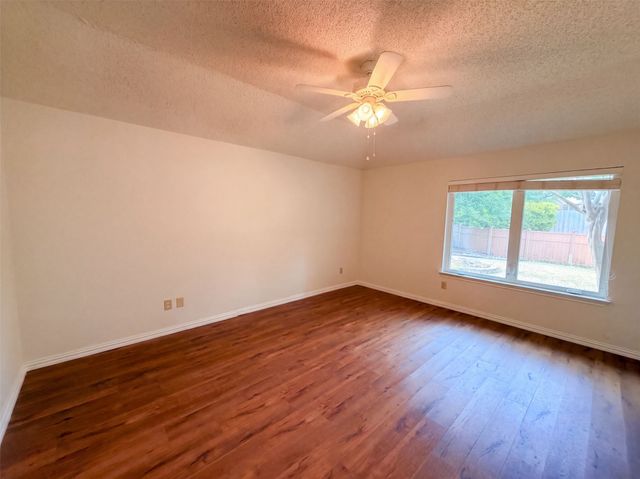 301 Hillside Court, Garland, TX 75043