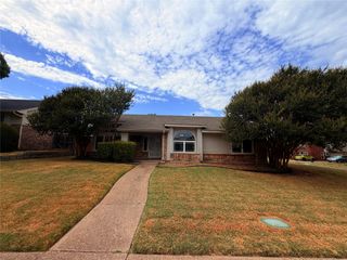 301 Hillside Court, Garland, TX 75043