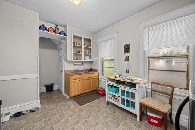 1120 Kirkwood Boulevard, Davenport, IA 52803