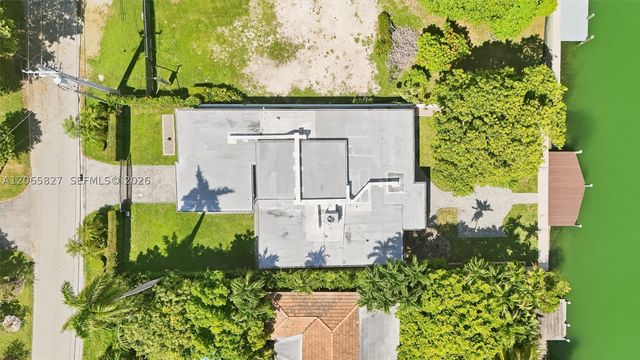 1525 Calais Dr, Miami Beach, FL 33141