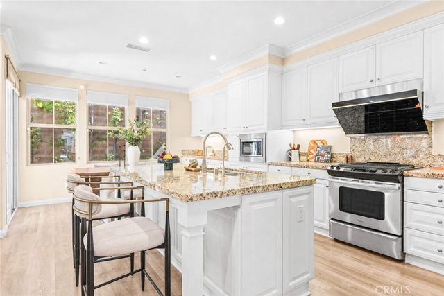 30 Larkfield, Irvine, CA 92620