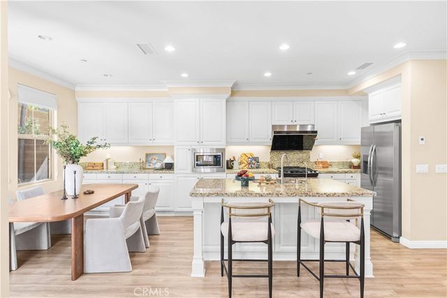 30 Larkfield, Irvine, CA 92620