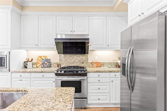 30 Larkfield, Irvine, CA 92620