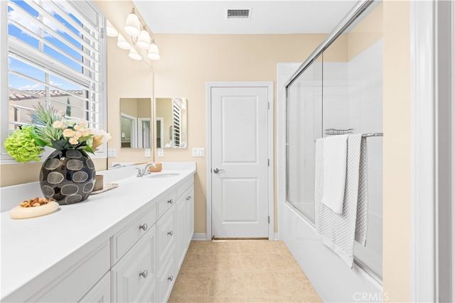30 Larkfield, Irvine, CA 92620