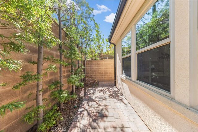 30 Larkfield, Irvine, CA 92620