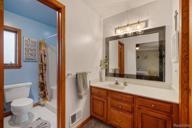 46405 Oaklawn Street, Macomb Township, MI 48042