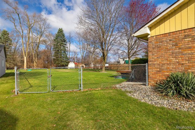 46405 Oaklawn Street, Macomb Township, MI 48042