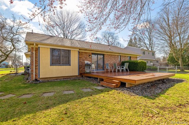 46405 Oaklawn Street, Macomb Township, MI 48042