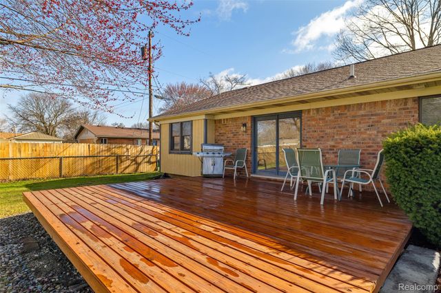 46405 Oaklawn Street, Macomb Township, MI 48042