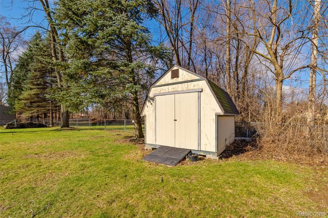 46405 Oaklawn Street, Macomb Township, MI 48042