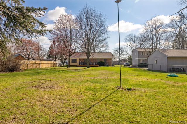 46405 Oaklawn Street, Macomb Township, MI 48042