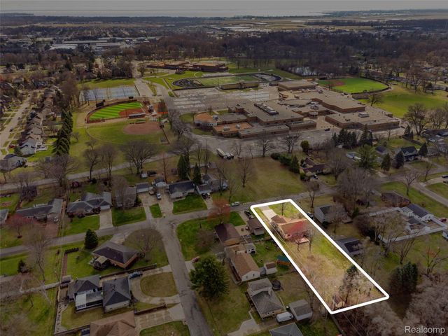 46405 Oaklawn Street, Macomb Township, MI 48042