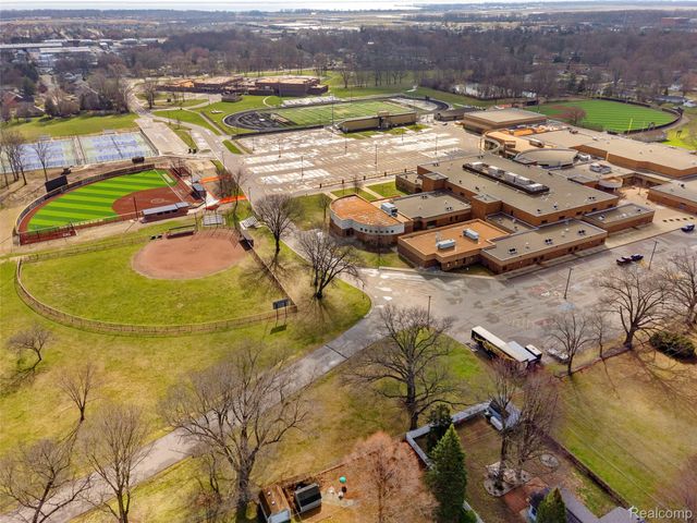 46405 Oaklawn Street, Macomb Township, MI 48042