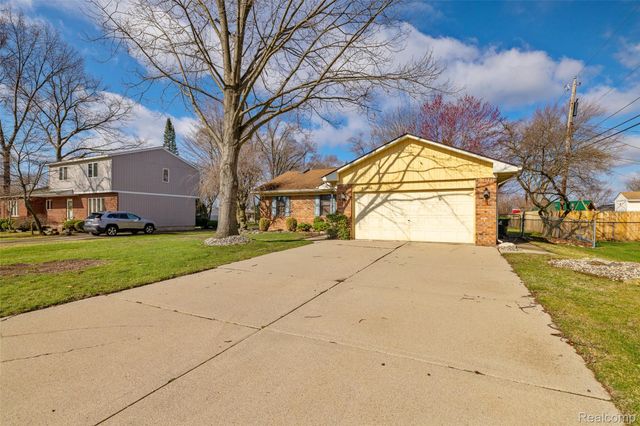 46405 Oaklawn Street, Macomb Township, MI 48042
